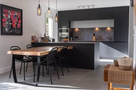 Cuisine Contemporaine Noire Et Grise Avec Ilot Central Bordeaux